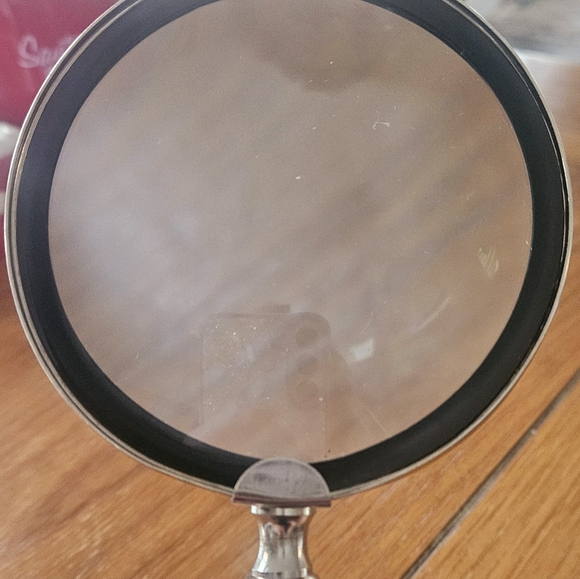 Magnifying Glass - Picture 5 of 5
